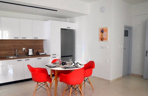 Kalamata Apartment | Comfort Holidays