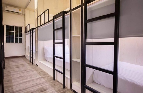 Phra Khanong Nuea Hostel | comfy crib hostel