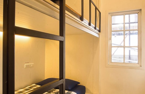 Phra Khanong Nuea Hostel | comfy crib hostel