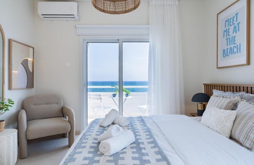 Larnaca Apartment | Compass 1-BR Apartment by Makenzy Beach