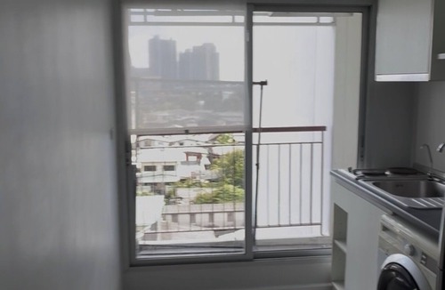 Phlabphla Condo | Convenienct Place, Comfortable Environment, and Relaxing Room