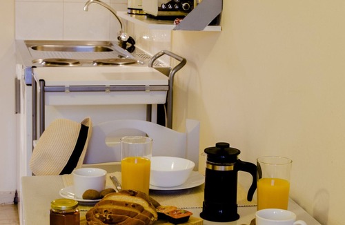Karvelas Apartment | Cool, calm, complete