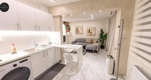 Ano Poli Apartment | Coral Apartment with free private parking of stayinthess