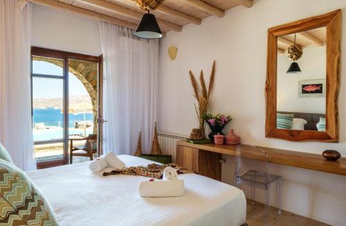 Kanalia Villa | Cosset Villa Mykonos with Pool, Sea View & Sunset - by ONE VILLAS