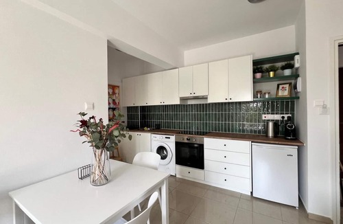 Paphos Apartment | Cosy 1/bdr central apart near the beach