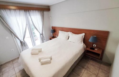 Koukaki Apartment | Cosy Apartment with patio by YHA
