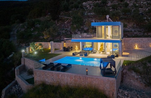 Agios Nikitas Villa | Country House "Zenvillas" with Private Pool & Wi-Fi