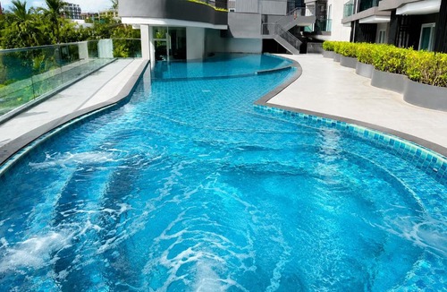 Phuket Apartment | Cozy 1BR near Central Phuket with Pool & Gym