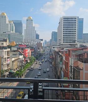Uruphong Apartment | Cozy 1br walk to BTS and Airport Rail Link Close to Malls M11