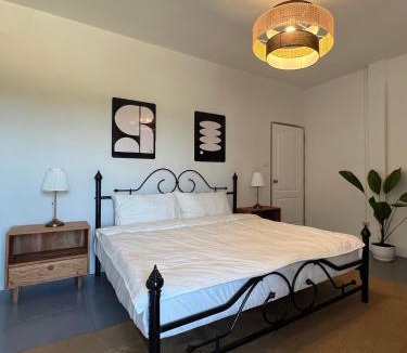 Khuekkhak Apartment | Cozy 2-Bedroom Apartment with Sofa Bed Central Khao Lak Near the Beach
