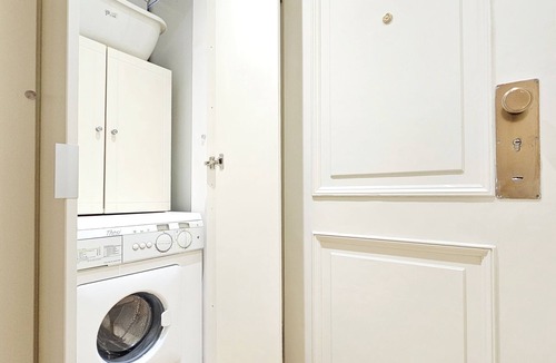 Palaio Faliro Apartment | Cozy 3 bed studio on the sea with AC and WiFi in charming Paleo Faliro