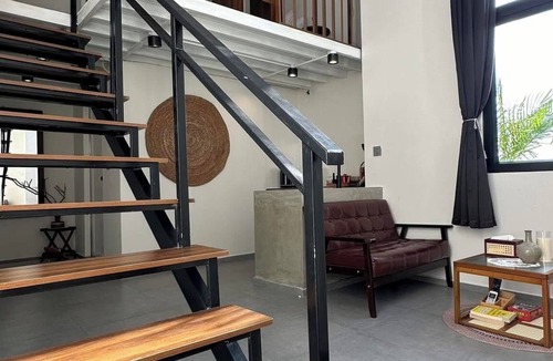 Tuol Kouk Hotel | Cozy and warm 1-bedroom hotel with AC in the middle of Phnom Penh city