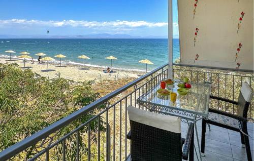 Paralia Apartment | Cozy Apartment In Astros Kynourias With Lake View