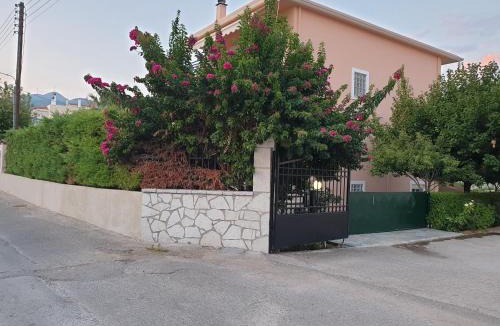 Nafpaktos Apartment | cozy apartment nafpaktos