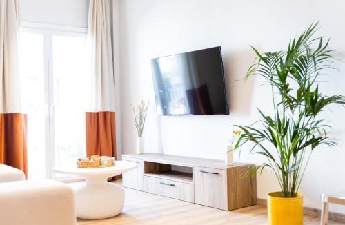 Makrigianni Apartment | Cozy Apartment steps away from Acropolis and the Metro Station by Lumen Living