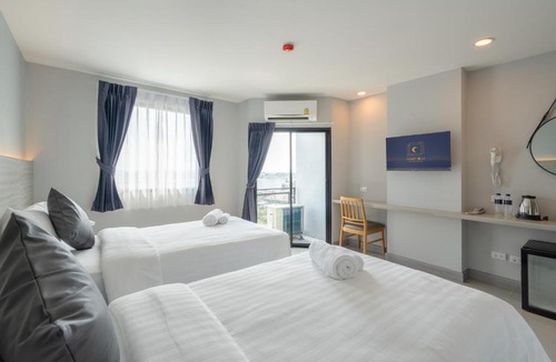 Racha Thewa Hotel | Cozy Blu Suvarnabhumi