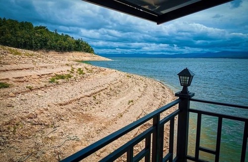 Si Sawat Boat Rental | Cozy, friendly, surroundings with nature ,Thai culture and life style.