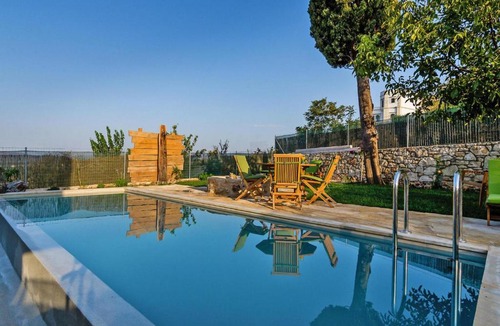 Kastellos House | Cozy holiday home in Cretan country style