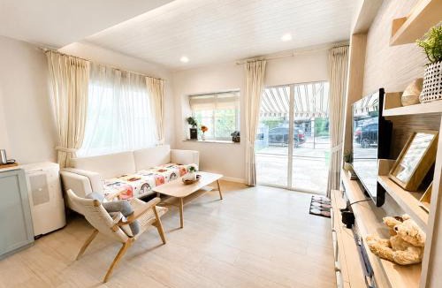 Bang Kaeo House | Cozy Home with Garden Near Mega Bangna
