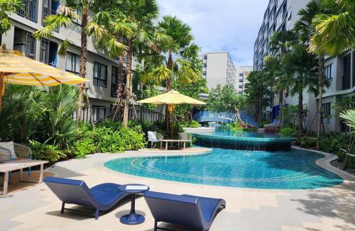Kathu Apartment | Cozy Palm Haven apartment