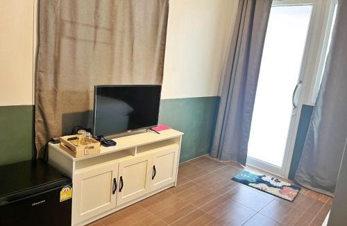 Bang Khun Si Apartment | Cozy room near MRT Fai Chai