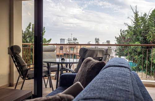 Mazotos Apartment | Cozy sea view apartment