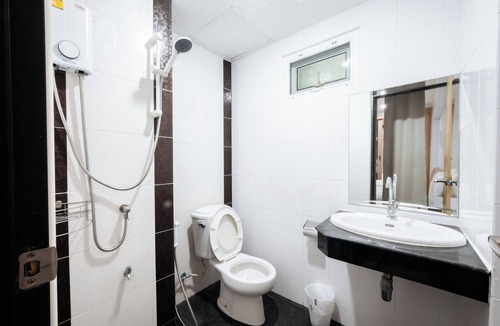 Bang Pla Ma Hotel | Creston Grand