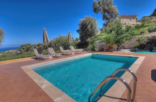 Agia Triada Villa | Crete's Tranquil Retreat Villa Larena