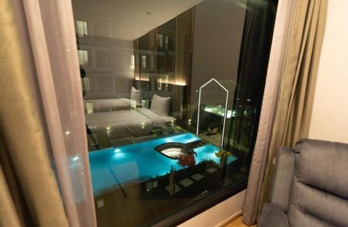 Srisa Chorakhe Noi Hotel | Crystal Srivaree Suvarnabhumi Hotel
