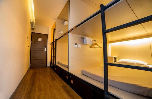 Thanon Phaya Thai Hostel | Cubic Bed Pratunam