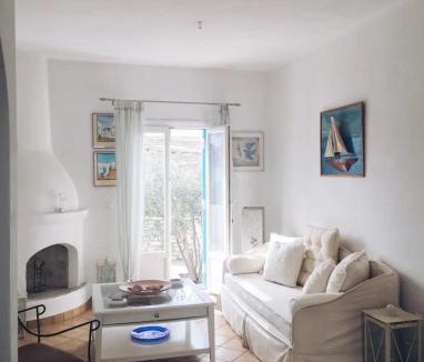 Naousa Apartment | Cycladic Elegant Apartment