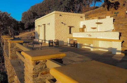 Paleopolis Apartment | Cycladic Winery House
