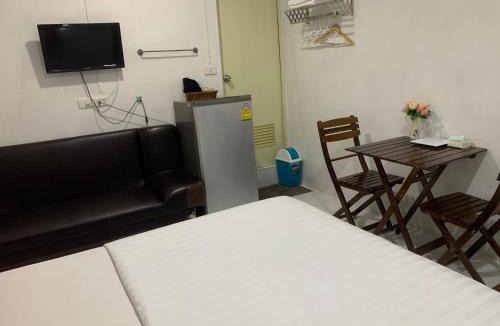 Don Muang Hostel | D Heart Homestay