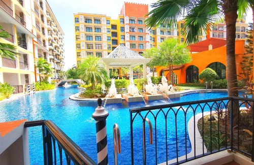 Na Chom Thian Apartment | D14 Venetian Condo Resort Pattaya Pool Connected Netflix