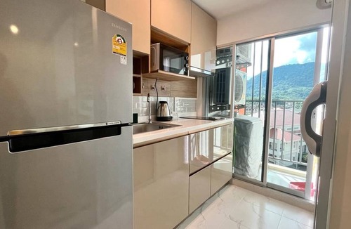 Kathu Apartment | Dcondo Kathu - Top Floor 1 Bdr Condo with shared Pool