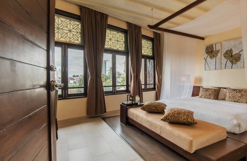 Thapae Hotel | De Chai Colonial Hotel & Spa