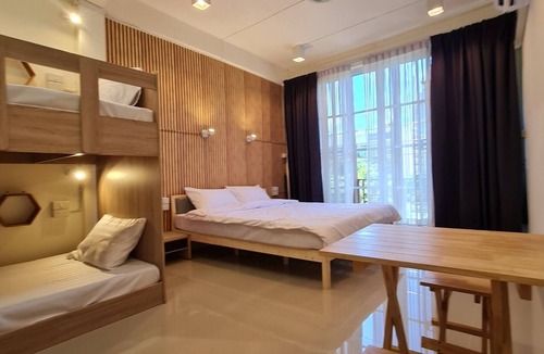 Ratchathewi Hostel | De Chalet