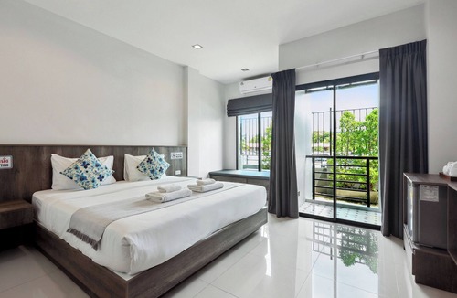 Mai Khao Hotel | De Piraya Residence