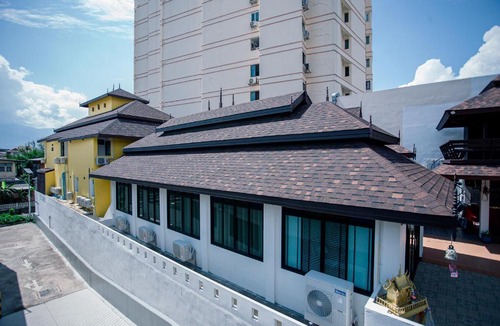 Chang Khlan Hotel | De Thaphae Chiangmai