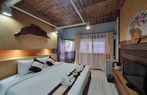 Tha Wang Tan Hotel | De Wiang Kum Kam