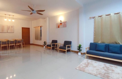 Satun House | DeliZia de Budget พักได้ 2 ท่าน
