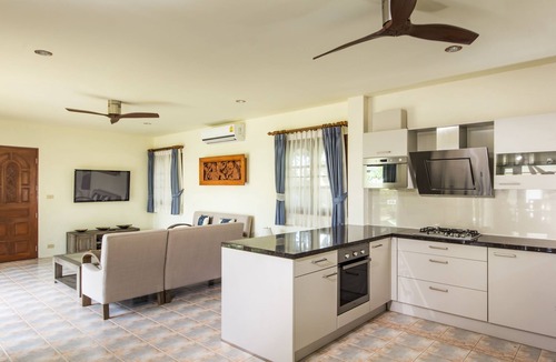Moo 5 Villa | Deluxe 3 bed room pool villa in beach resort Idyllic Samui