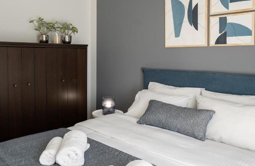 Pangrati Apartment | Deluxe 4 Bedrooms Apartment in Athens Center