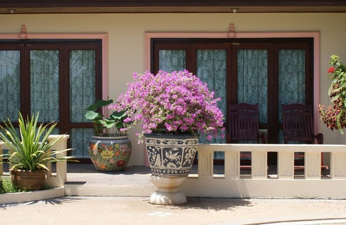 Patong Apartment | Deluxe apartment in residence.