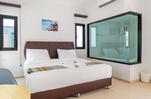 Chatturat Hotel | Deluxe Hotel Chaiyaphum