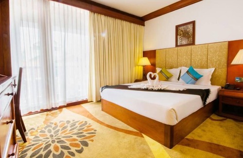 Taphul Village Area House | Deluxe King Pool View at Angkor Year Theme Hotel