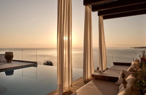 Skinaria Villa | Deluxe Panorama Suite with Private Infinity Pool and Grande Terrace