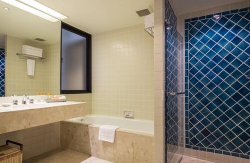 Chong Nonsi House | Deluxe Three Bedroom -Room Only