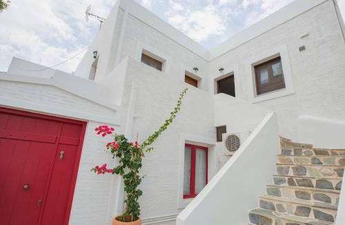 Galissas Apartment | Dendrinos House