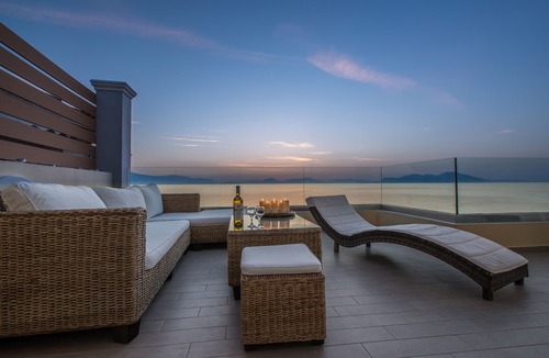 Kato Diminio Apartment | Diamante beachfront suite B